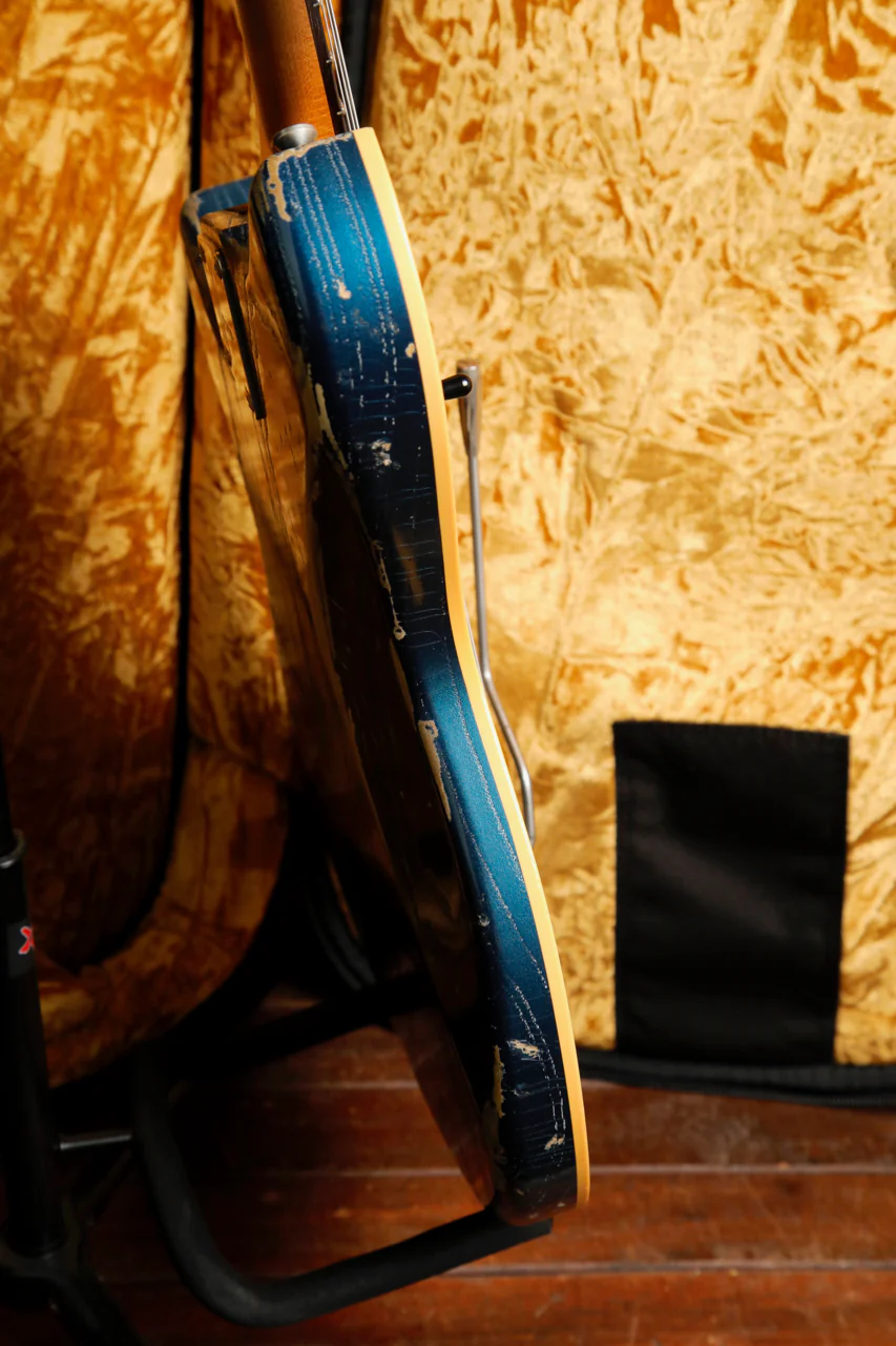 Novo Miris J Custom Lake Como Blue Electric Guitar - Image 9