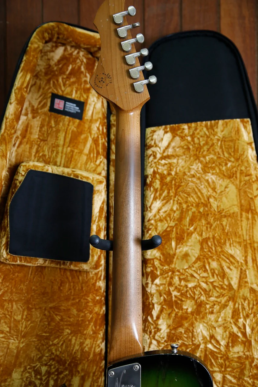 Novo Solus F2 Cat's Eye Burst Electric Guitar - Image 11