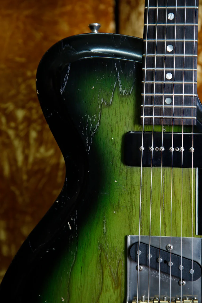 Novo Solus F2 Cat's Eye Burst Electric Guitar - Image 6