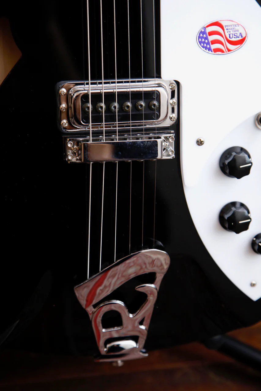 Rickenbacker 330 Jetglo Semi-Hollow Electric Guitar - Image 7