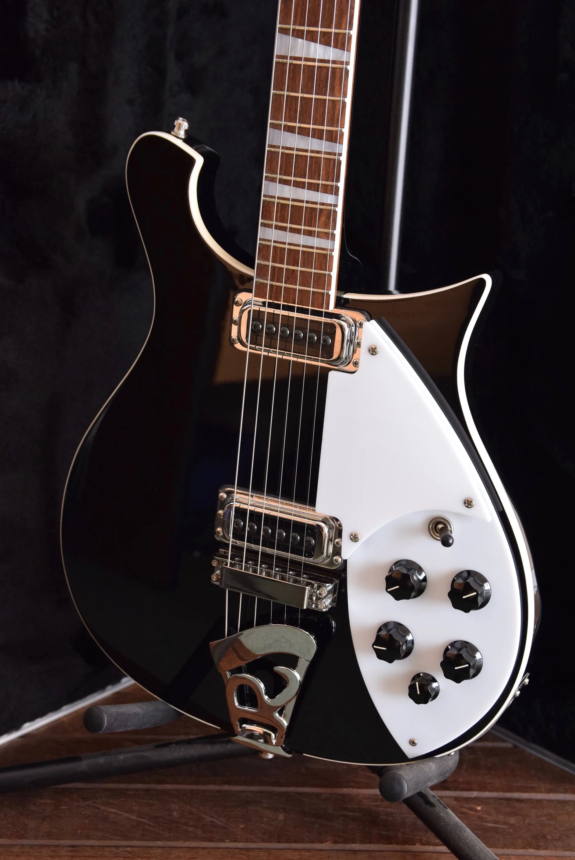 Rickenbacker 620 Jetglo Solidbody Electric Guitar - Image 8