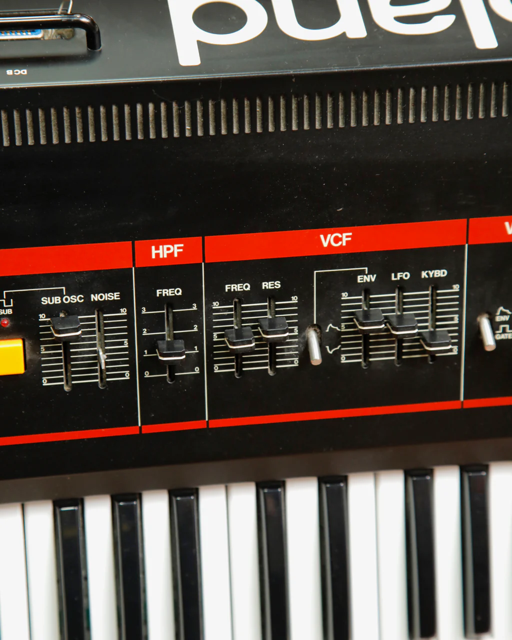 Roland Juno-60 61-Key Programmable Polyphonic Analogue Synthesizer 1983 Pre-Owned - Image 5