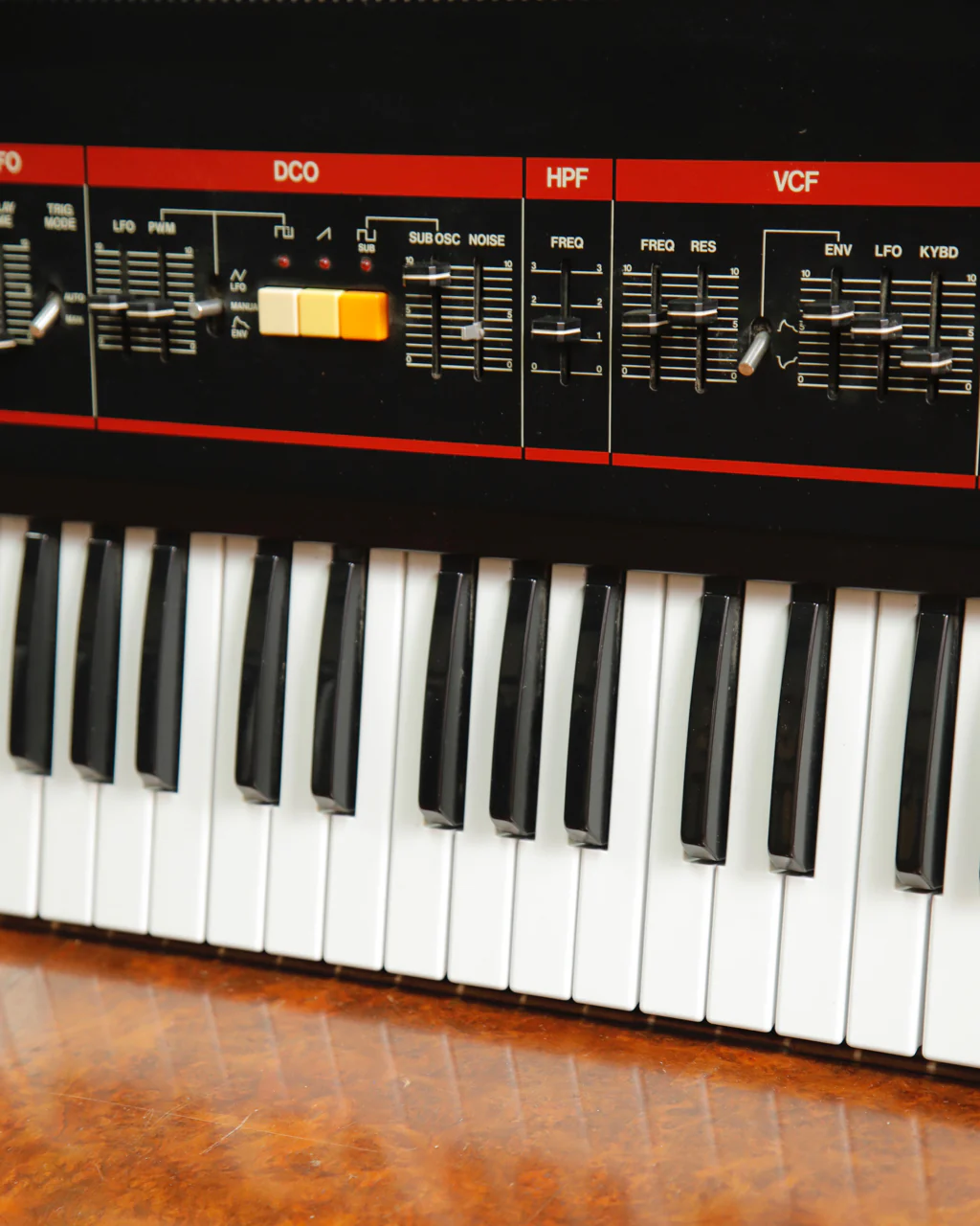 Roland Juno-60 61-Key Programmable Polyphonic Analogue Synthesizer 1983 Pre-Owned - Image 7