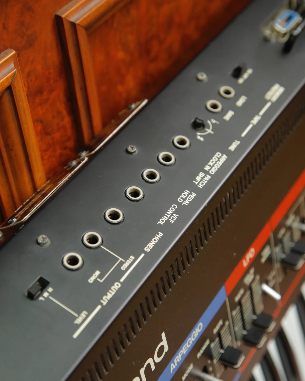 Roland Juno-60 61-Key Programmable Polyphonic Analogue Synthesizer 1983 Pre-Owned - Image 8