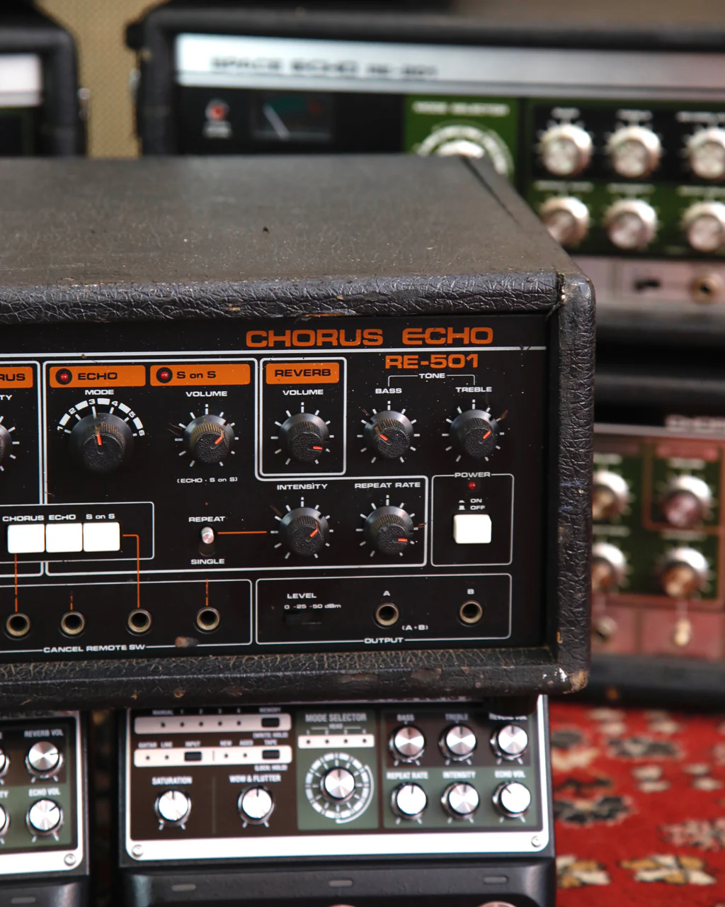 Roland RE-501 Chorus Echo Vintage Tape Echo/Reverb/Chorus Unit Pre-Owned - Image 4