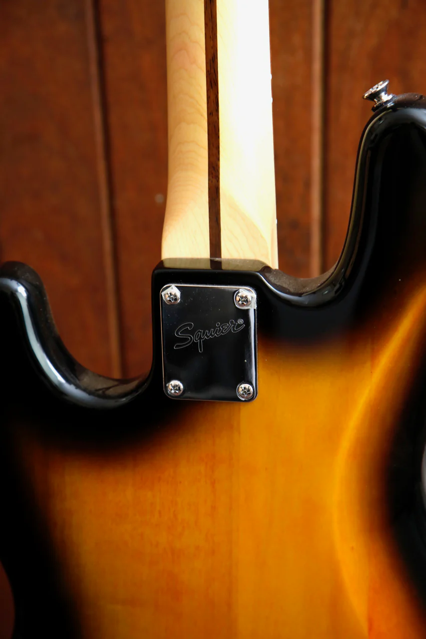 Squier Affinity Series Jazz Bass Sunburst Pre-Owned - Image 14