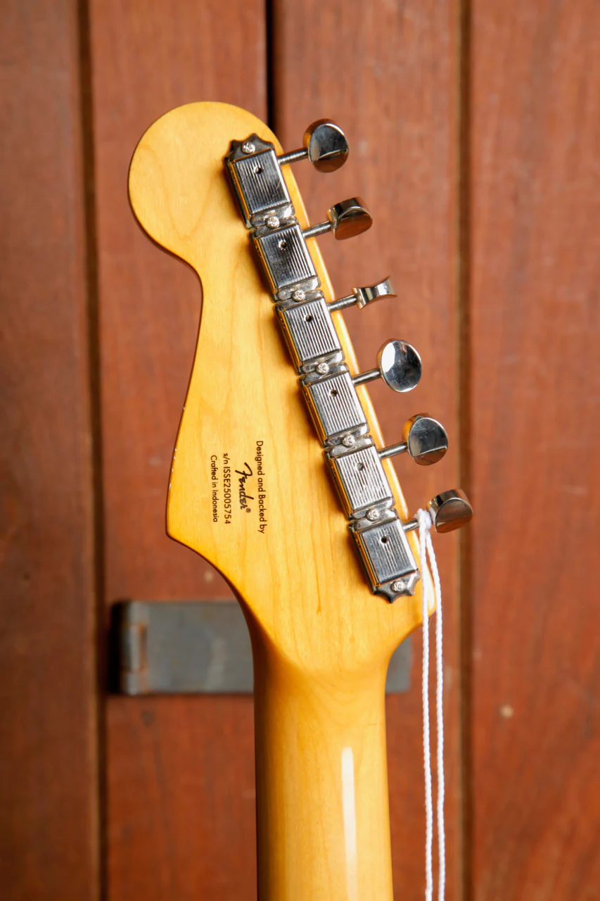 Squier Classic Vibe '60s Stratocaster 3-Tone Sunburst Electric Guitar - Image 11