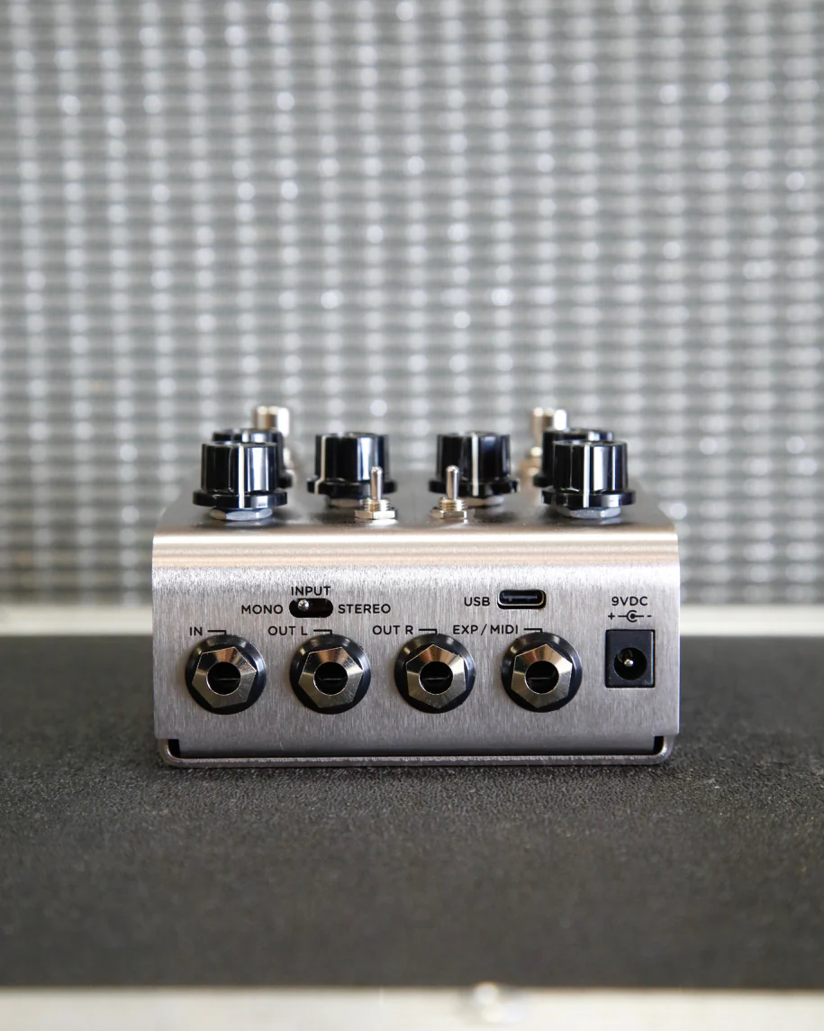 Strymon Deco Mk2 Tape Saturation & Double Tracker Pedal - Image 2