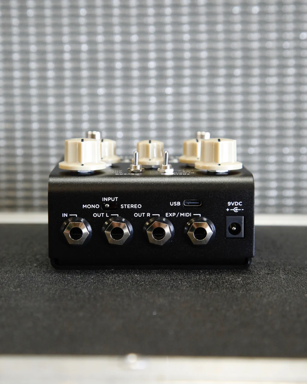 Strymon Flint Mk2 Tremolo Reverb Pedal - Image 2