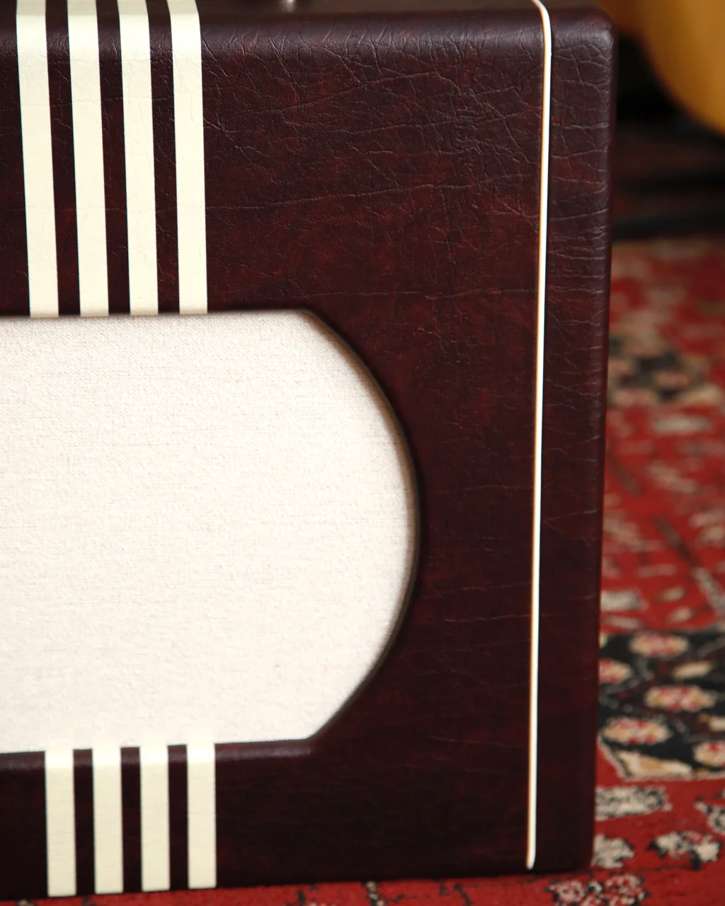 Supro Delta King 12 Combo 1x12" Amplifier Burgundy and Cream - Image 3