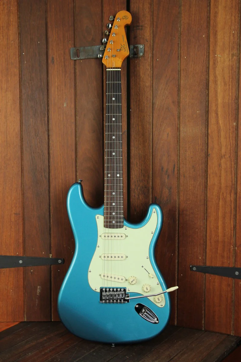 SX Vintage Style Electric Guitar Lake Placid Blue with Bag - Image 4