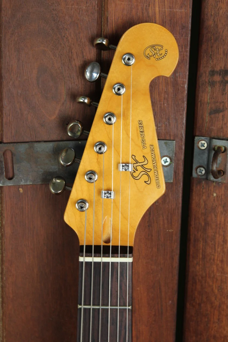 SX Vintage Style Electric Guitar Sunburst with Bag - Image 4
