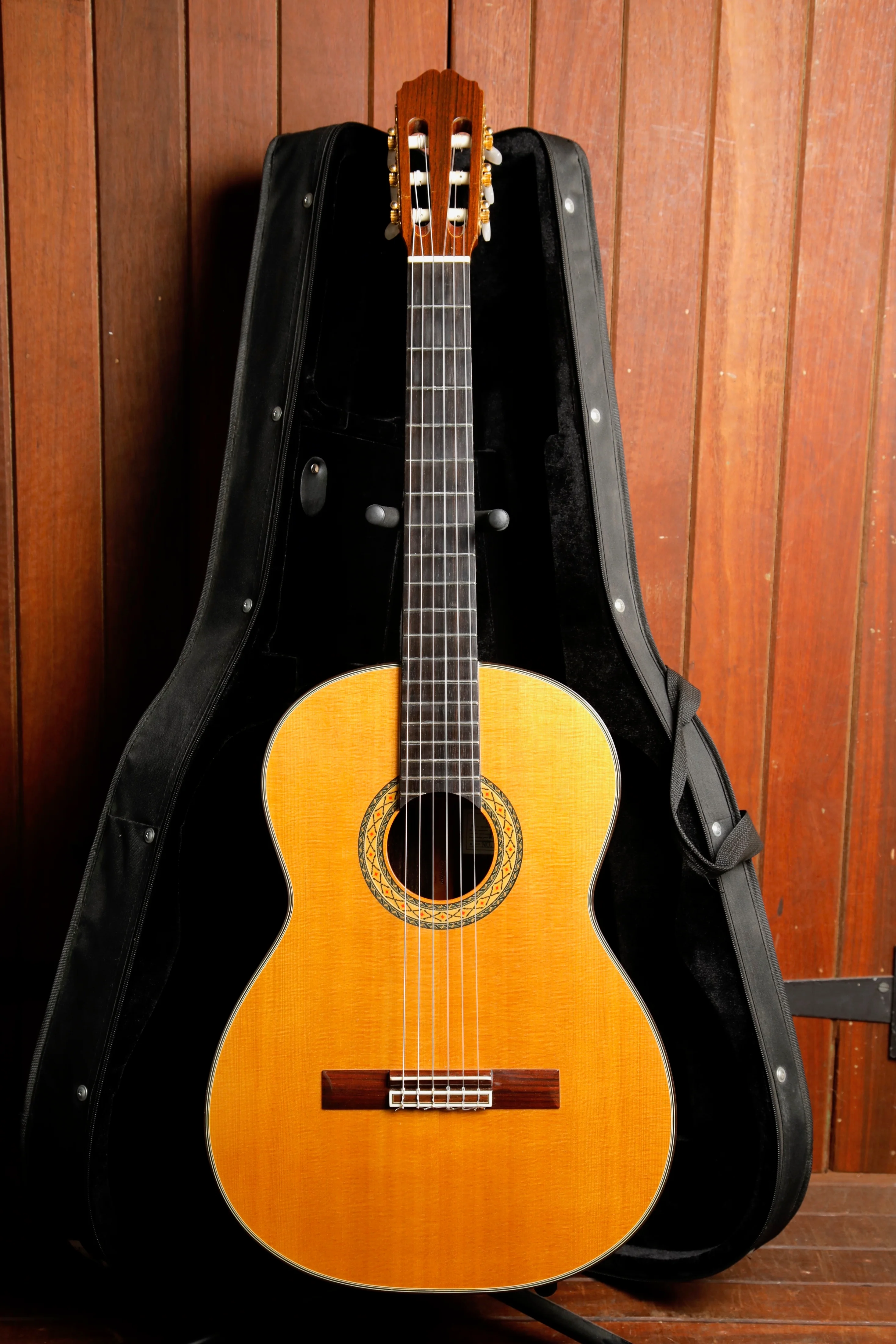 Takamine Model No 8 Nylon String Classical Guitar Vintage MIJ Pre-Owned - Image 2