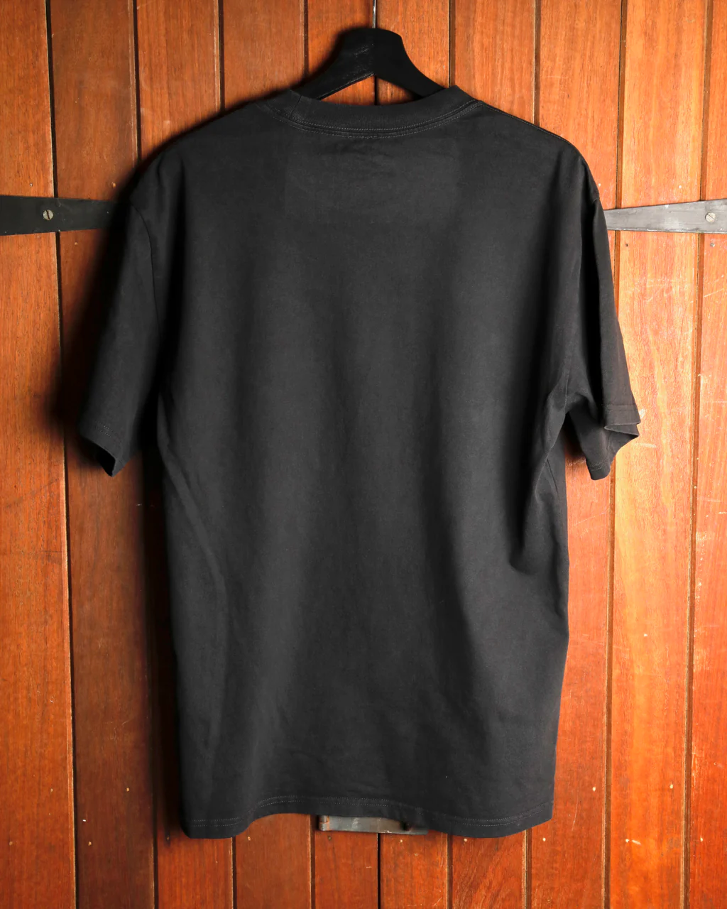 The Rock Inn "Poly Chorus" T-Shirt - Faded Black - Image 4