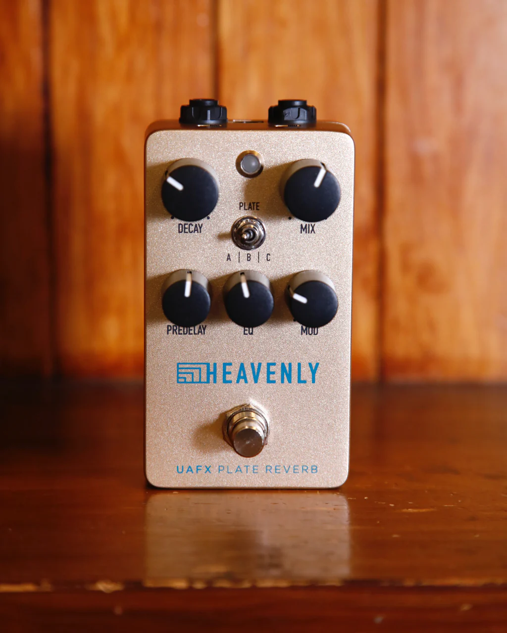 Universal Audio UAFX Heavenly Plate Reverb