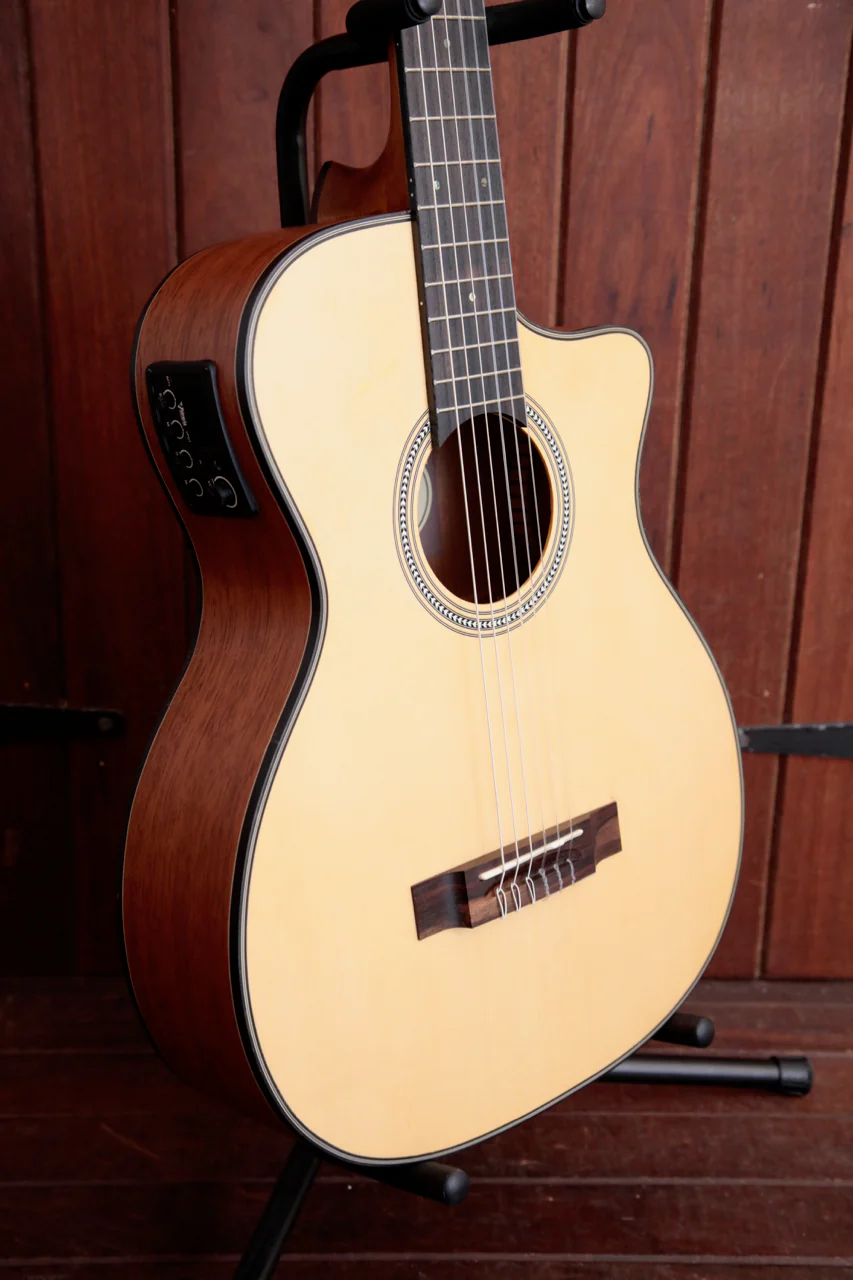 Valencia VA434CE Series Classical Nylon Acoustic-Electric Guitar - Image 7