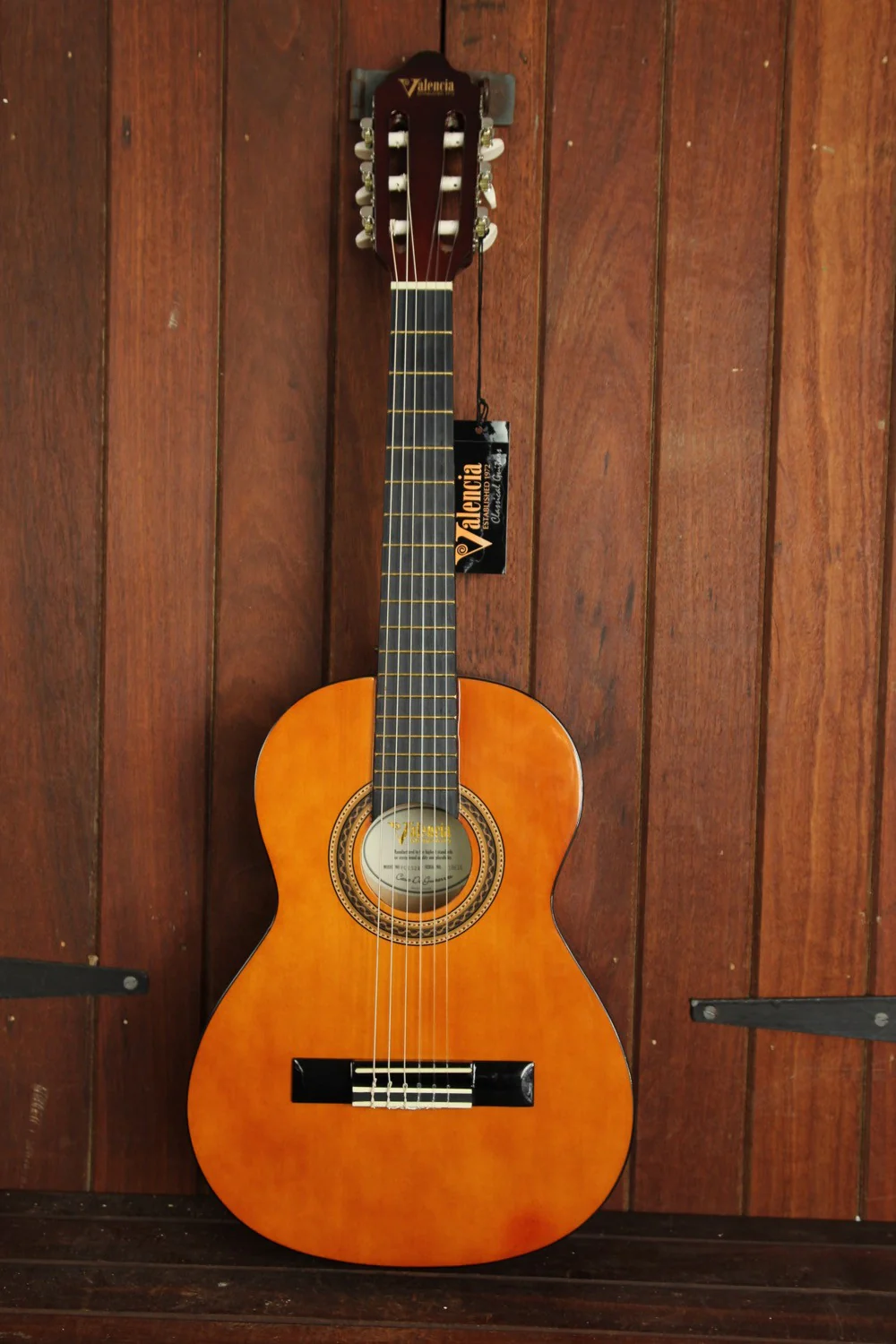 Valencia VC102K Nylon String Classical Guitar Pack 1/2 Size - Image 2