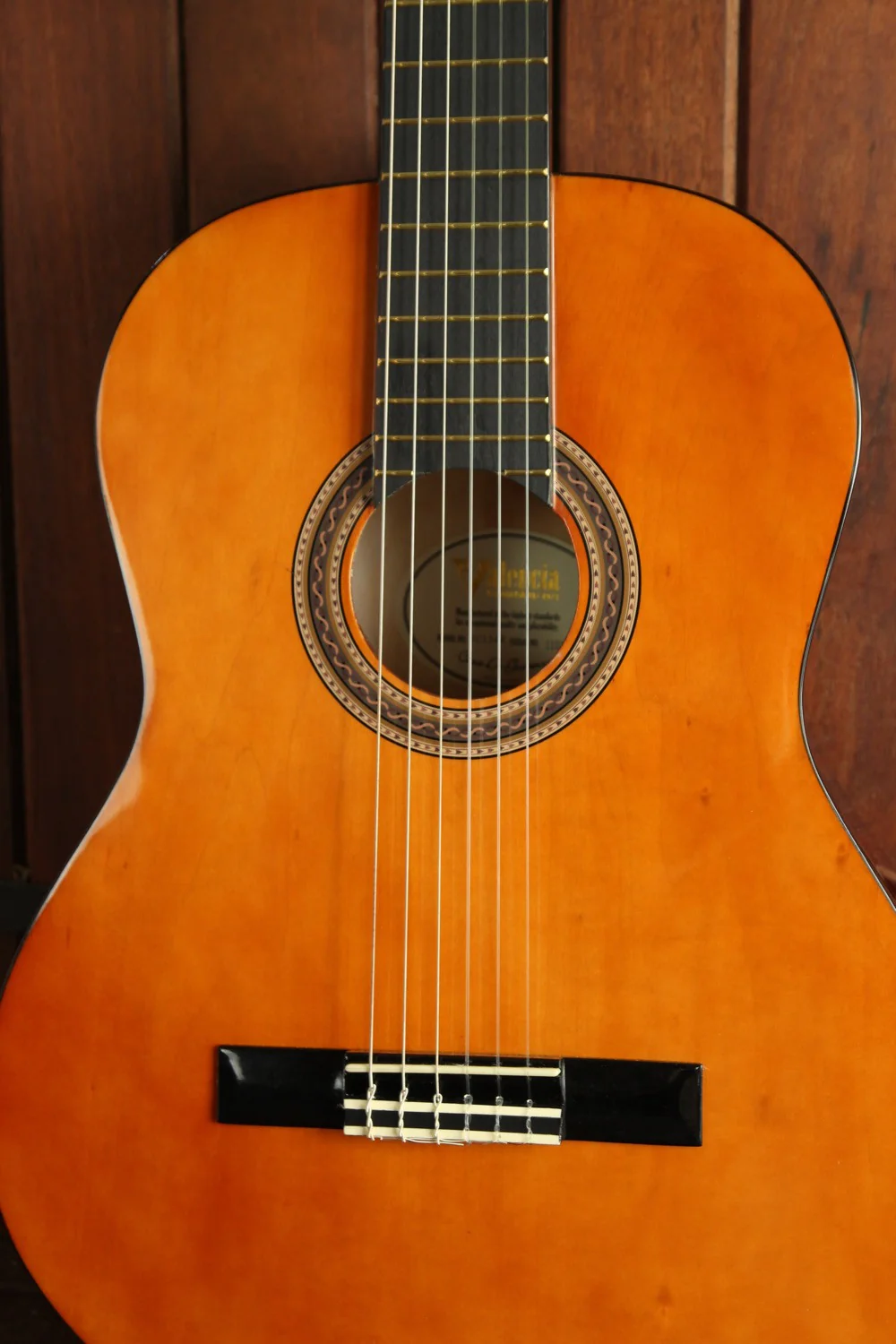 Valencia VC104K Nylon String Classical Guitar Pack 4/4 Size - Image 3