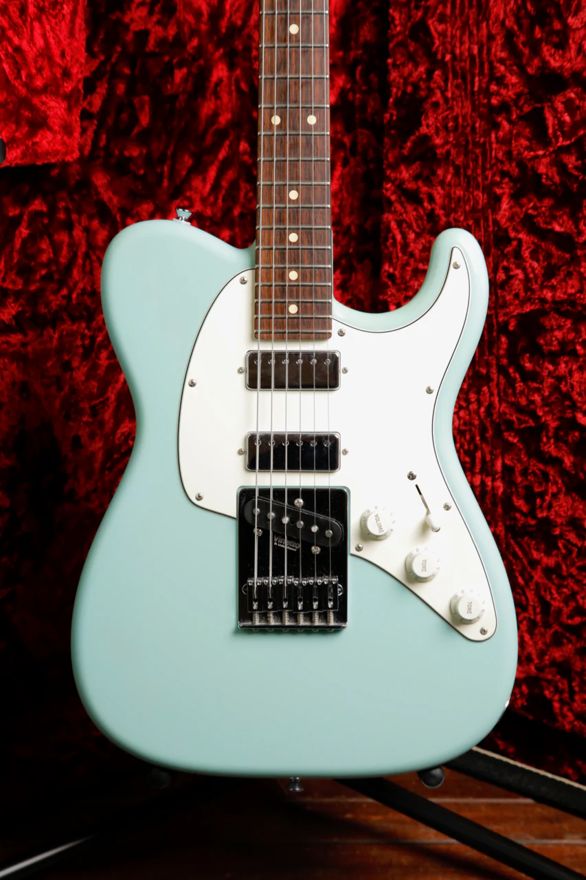 Vinetto Legato Solidbody T Daphne Blue Electric Guitar 2006 Pre-Owned