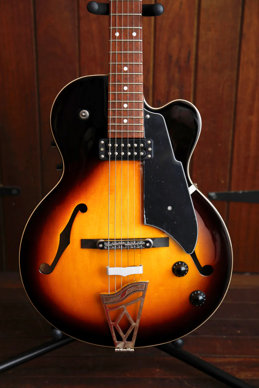 Vox Giulietta VGA-3D Sunburst Archtop Electric Guitar