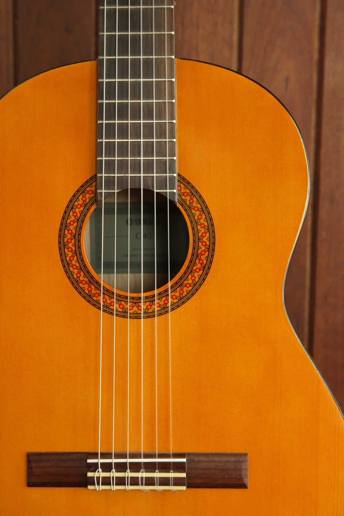 Yamaha GIGMAKER C40 Full-sized Nylon String Guitar w/Tuner and Bag - Image 9