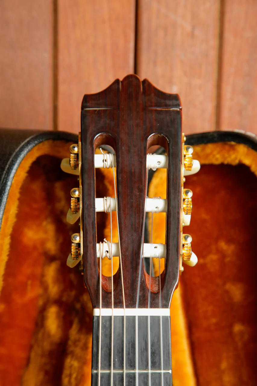 Yamaha CG-180SA Vintage Classical Guitar With Hardcase Pre-Owned - Image 3