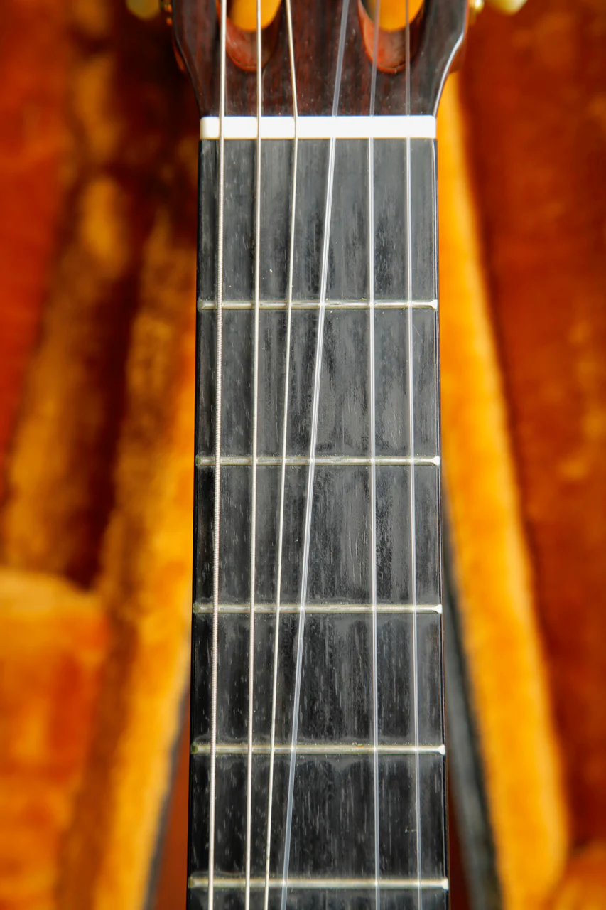 Yamaha CG-180SA Vintage Classical Guitar With Hardcase Pre-Owned - Image 4