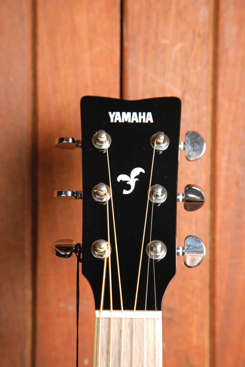 Yamaha FG820 Dreadnought Gloss Black Acoustic Guitar - Image 3