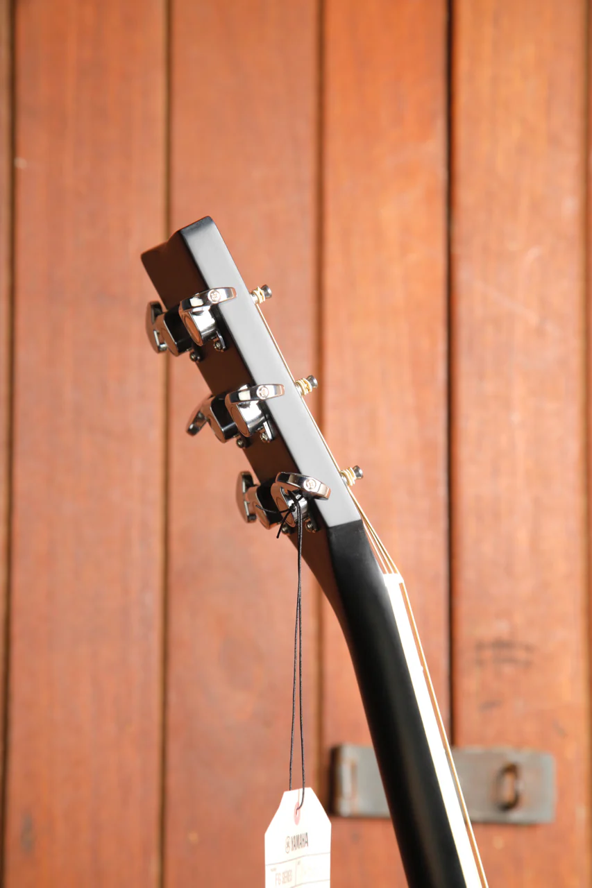 Yamaha FG820 Dreadnought Gloss Black Acoustic Guitar - Image 9