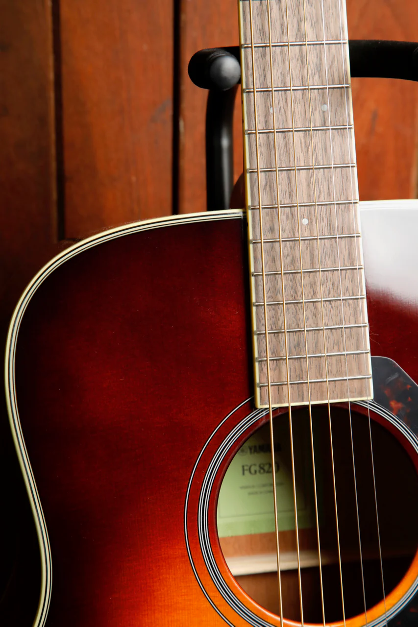 Yamaha FG820 Dreadnought Gloss Brown Sunburst Acoustic Guitar - Image 5